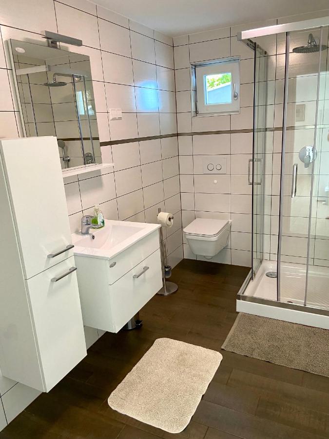 Villa Rudy Holiday Home Njivice Exteriör bild