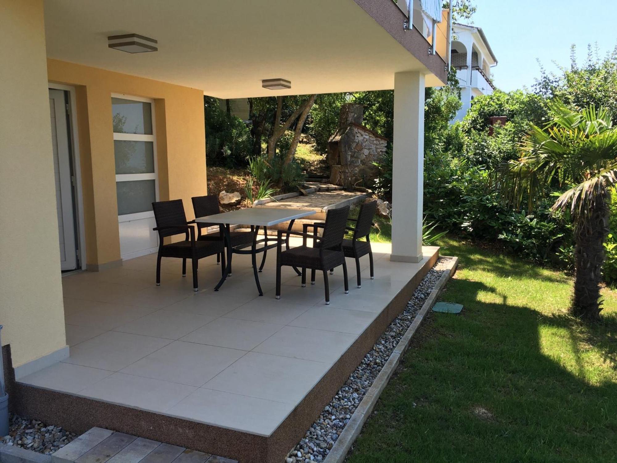Villa Rudy Holiday Home Njivice Exteriör bild